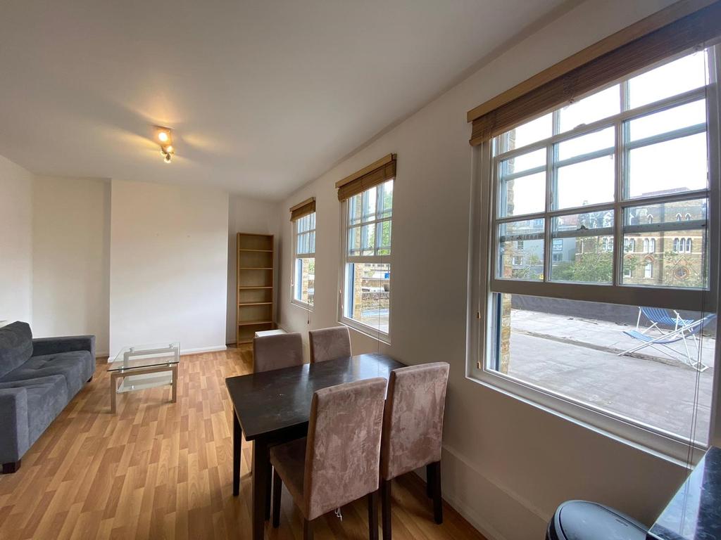Queensbridge Road, Hackney E8 2 bed apartment £1,550 pcm (£358 pw)