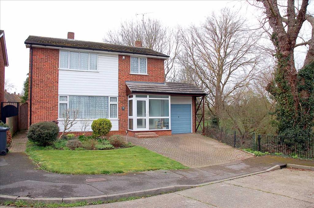 Foxholes Road, Great Baddow, Chelmsford 3 bed detached house £475,000