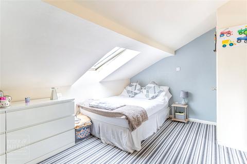 203 Abbey Hills Road, Oldham, OL4 1RF