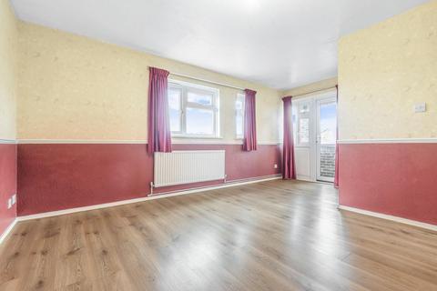 21 Green Walk, Hampton, TW12 3YG