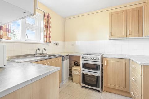 21 Green Walk, Hampton, TW12 3YG