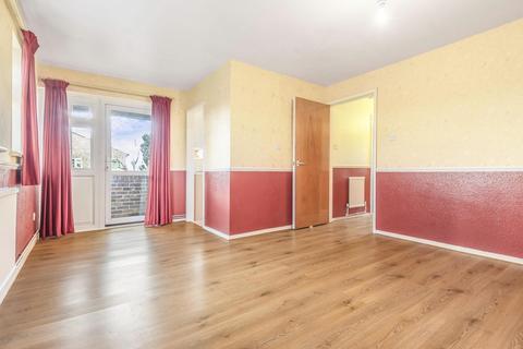 21 Green Walk, Hampton, TW12 3YG