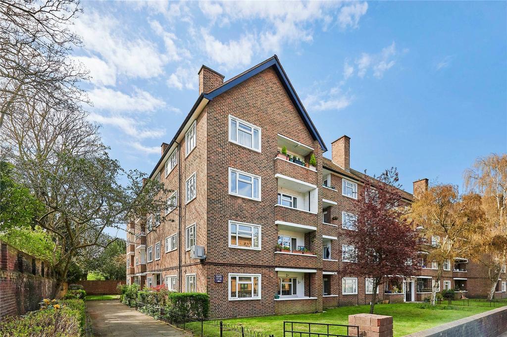 John Dee House, Mortlake High Street, Mortlake, London 2 bed flat for