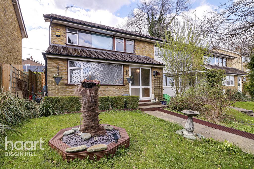St Marys Green, Biggin Hill 3 bed end of terrace house £375,000