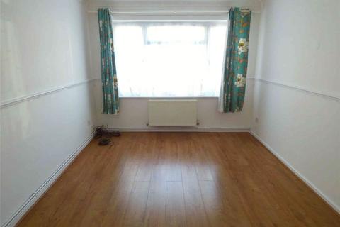 2 bedroom maisonette to rent, Luther Close, Edgware, HA8