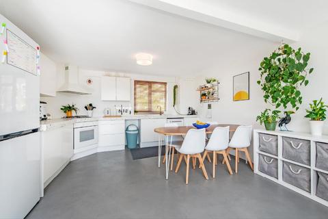 21 Berkeley Walk, London, N7 7RS