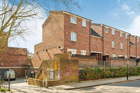 21 Berkeley Walk, London, N7 7RS