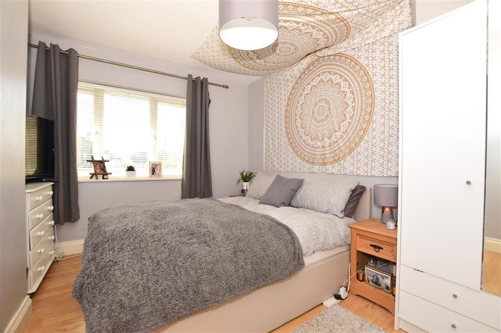 Cleves Way, Ashford, Kent 2 bed terraced house £205,000