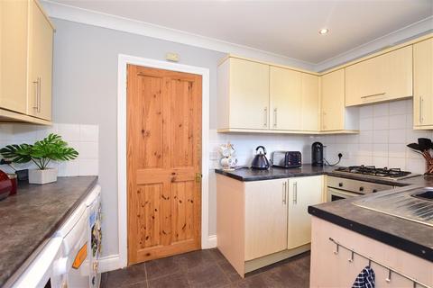 74a Cleves Way, Ashford, TN23 5DF