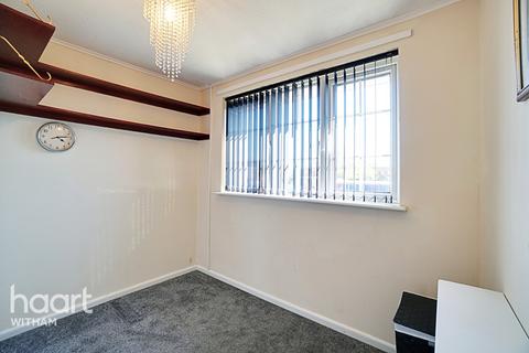 19 Calamint Road, Witham, CM8 2XT