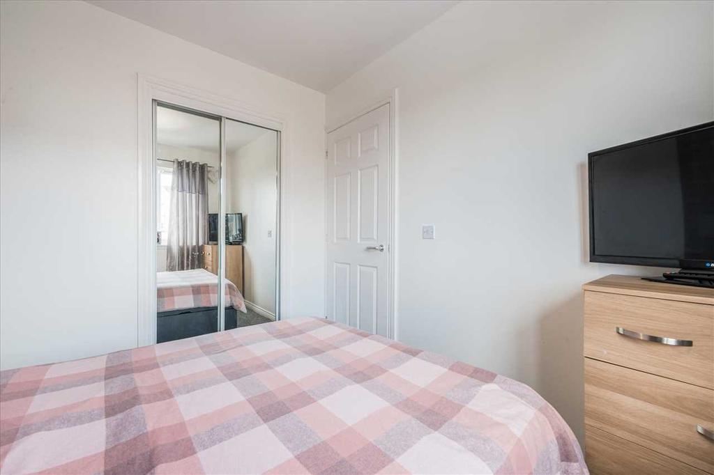 Bedroom Two (2)