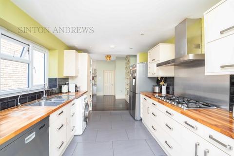 3 Drayton Gardens, London, W13 0LG