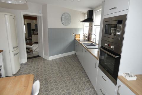 Garn View Meyrick Street, Dolgellau, LL40 1LR