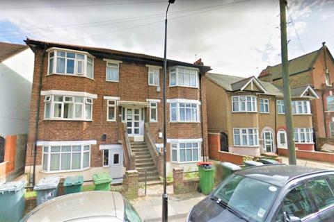 2 bedroom flat for sale, Clova Road, Forest Gate, E7