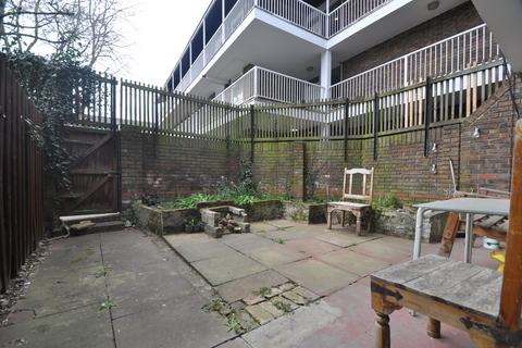 2 bedroom flat to rent, Bavaria Road, Upper Holloway