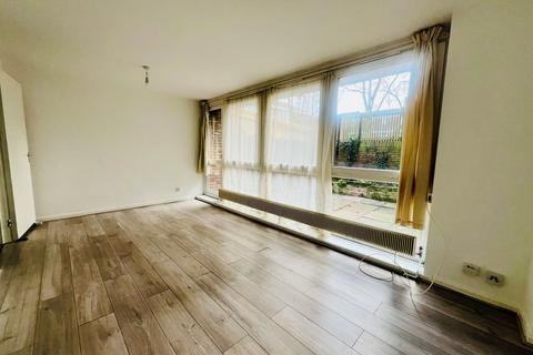 2 bedroom flat to rent, Bavaria Road, Upper Holloway