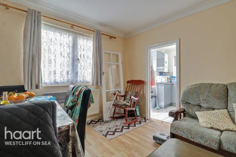23 Balmoral Road, Westcliff-on-sea, SS0 7DG
