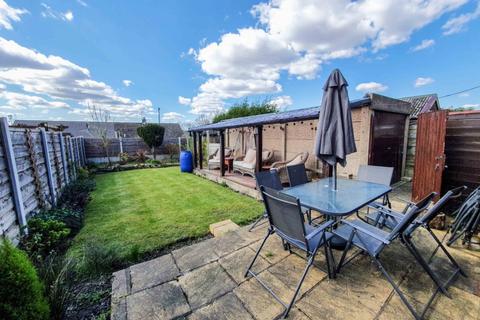 83 Lees Road, Ashton-under-lyne, OL6 8BQ