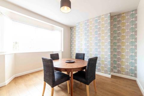 83 Lees Road, Ashton-under-lyne, OL6 8BQ