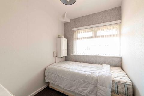 83 Lees Road, Ashton-under-lyne, OL6 8BQ