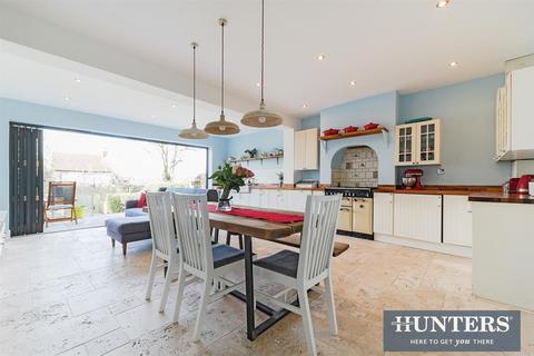 49 Hampton Road, Worcester Park, KT4 8EU