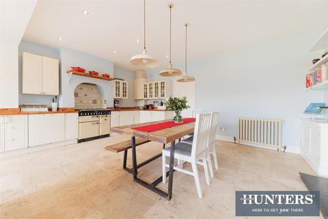 49 Hampton Road, Worcester Park, KT4 8EU
