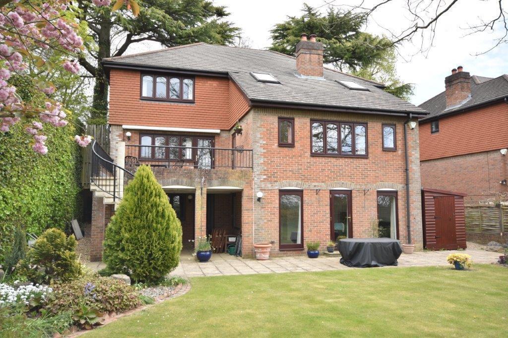 St. Peter's Avenue, Caversham Heights, Reading 5 bed detached house £