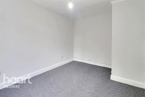 1 bedroom flat to rent, Ordnance Terrace, Chatham, ME4