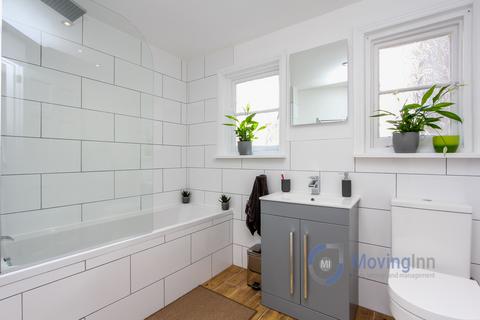 66 Whiteley Road, London, SE19 1JT