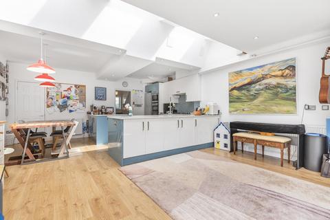 36 Tranmere Road, Earlsfield, London, SW18 3QQ
