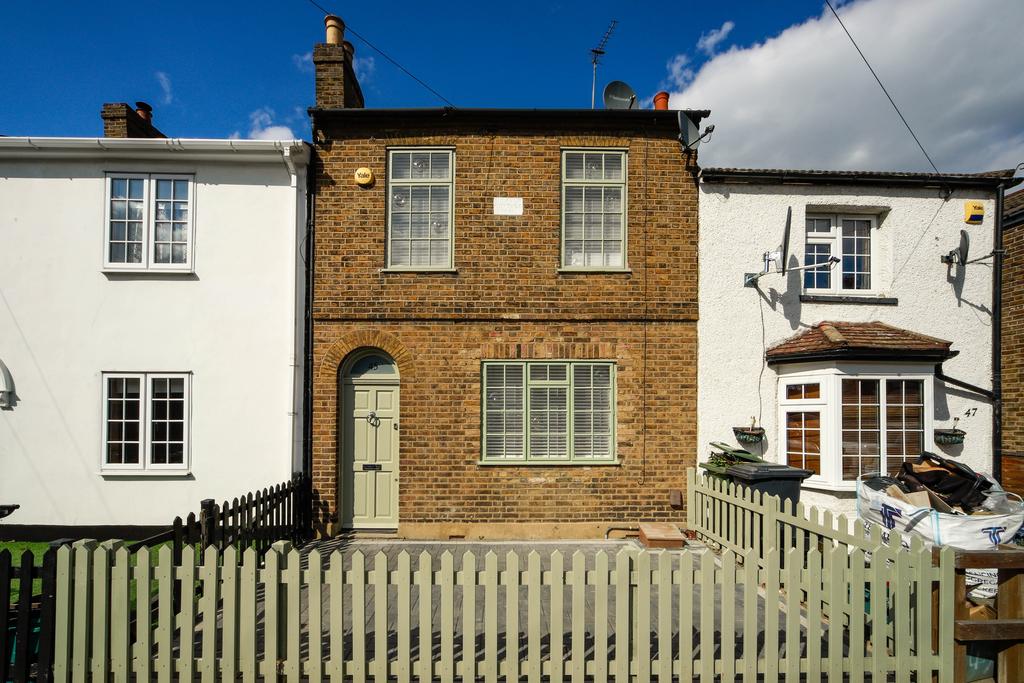 Eleanor Road, EN8 3 bed property £409,995