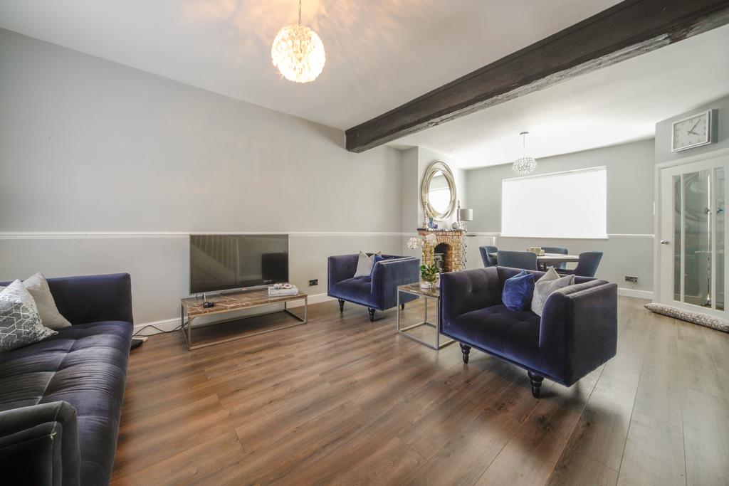 Eleanor Road, EN8 3 bed property £409,995