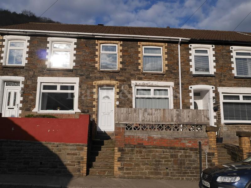 Newport Road, Cwmcarn, Newport. NP11 3 bed terraced house £105,000