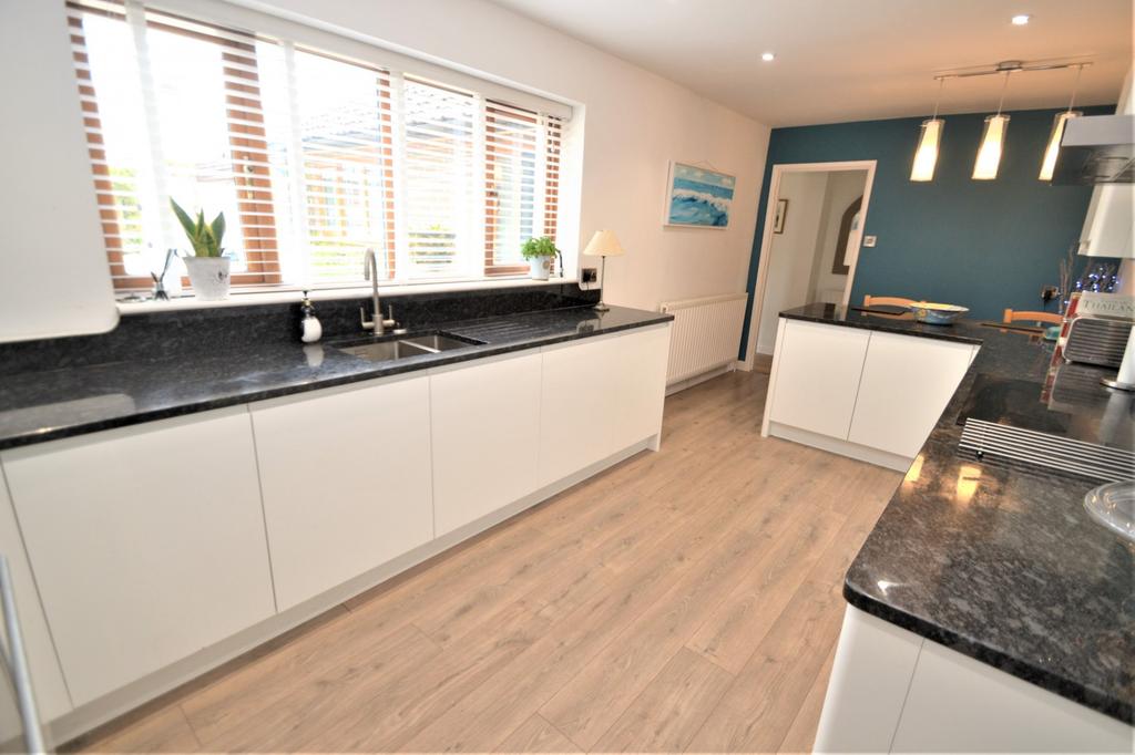 Kitchen /Breakfast R