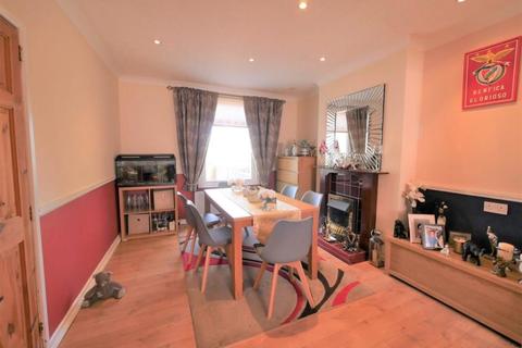 71 Burrell Road, Ipswich, IP2 8AD