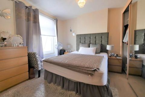 71 Burrell Road, Ipswich, IP2 8AD