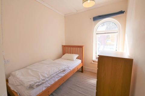 71 Burrell Road, Ipswich, IP2 8AD