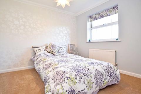 13 Appleby Walk, Knaresborough, HG5 9LT