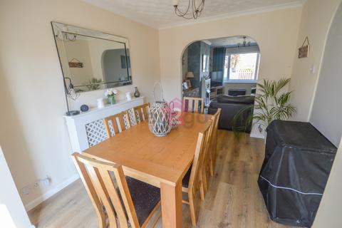 11 Borrowdale Avenue, Halfway, Sheffield, S20 4HH