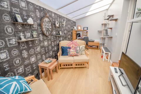 11 Borrowdale Avenue, Halfway, Sheffield, S20 4HH