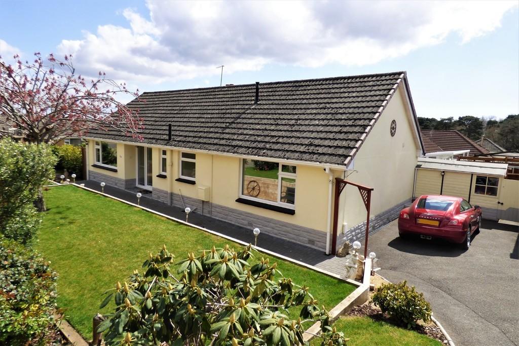 Lytham Road, Broadstone 3 bed detached bungalow £475,000