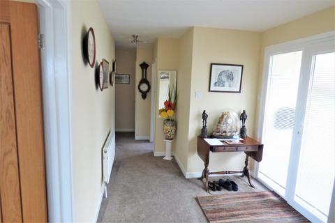 14 Lytham Road, Broadstone, BH18 8JS