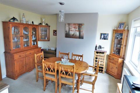 14 Lytham Road, Broadstone, BH18 8JS