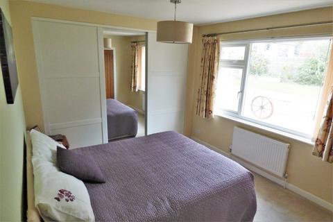 14 Lytham Road, Broadstone, BH18 8JS