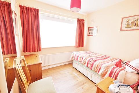 17 Mosyer Drive, Orpington, BR5 4PN