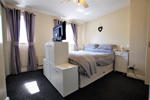 3 Badgery Close, Uttoxeter, ST14 7RR