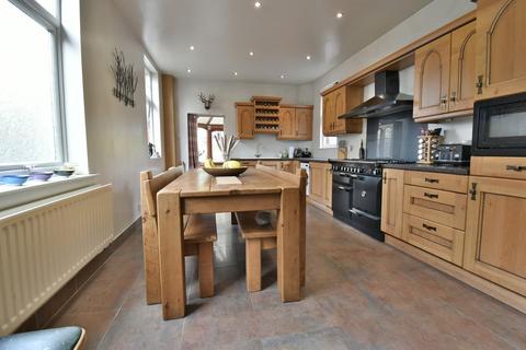 6 Ashby Road, Burton-on-trent, DE15 0LA