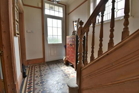 6 Ashby Road, Burton-on-trent, DE15 0LA