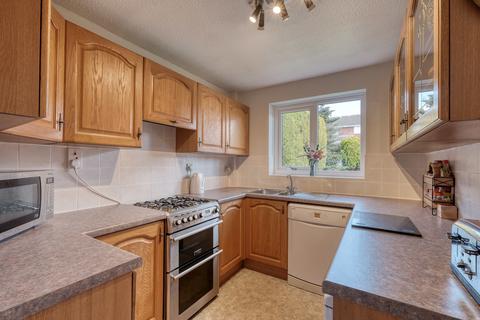 46 Chandlers Close, Redditch, B97 5HU