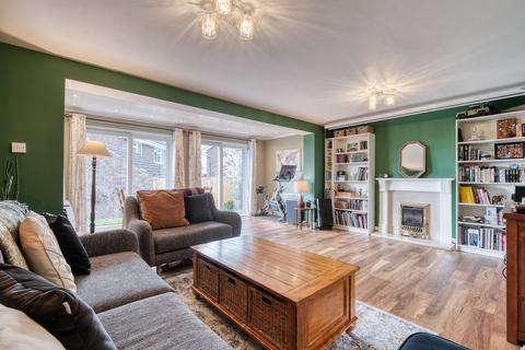 46 Chandlers Close, Redditch, B97 5HU